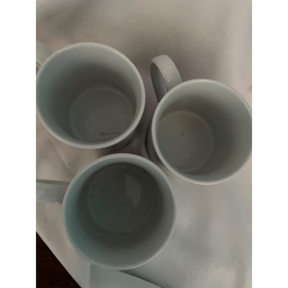 Set Of 3 "Merry Kissmas" Coffee Mugs By Nicky Kohler For Papel - Picture 5 of 5